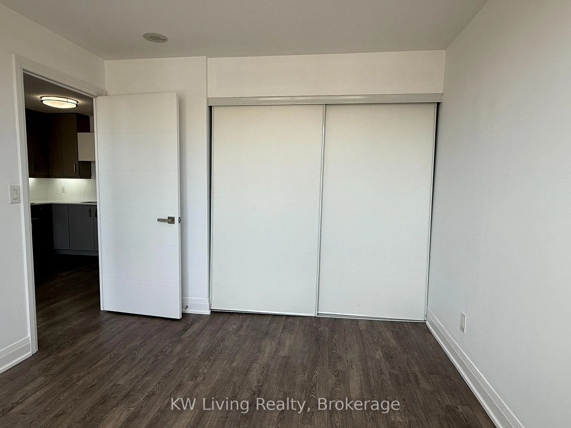 Photo 15 of Unit 908, 18 Uptown Drive, Markham, Unionville — HOMEH