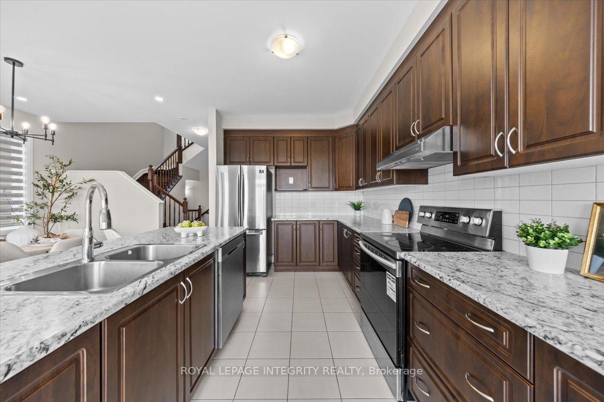 Photo 10 of 93 Aura Avenue, Ottawa, Barrhaven - Heritage Park — HOMEH