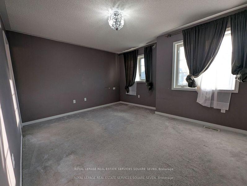 Photo 7 of 71 Forrester Drive, Clarington, Bowmanville — HOMEH