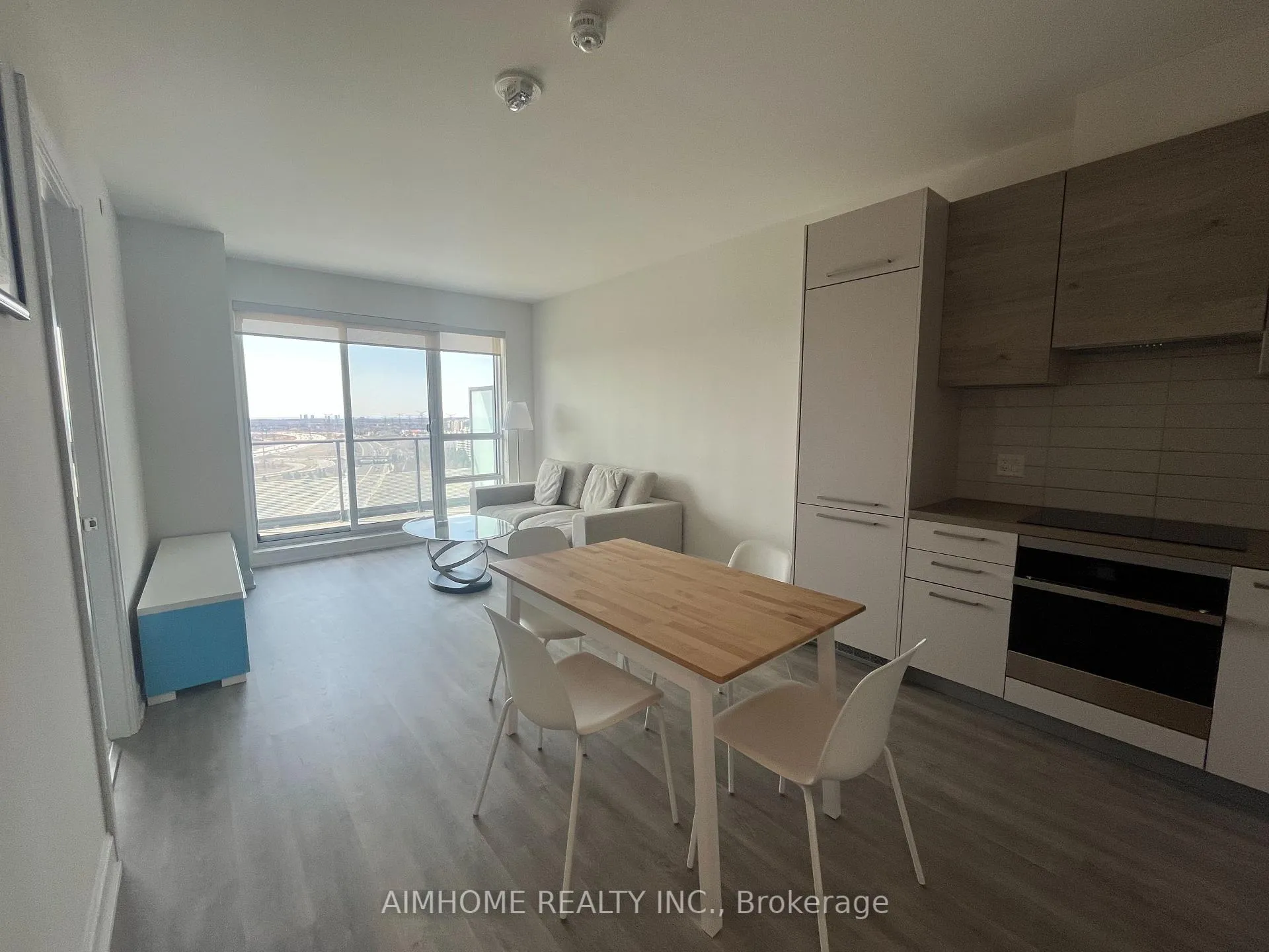 Photo 6 of Unit 2011, 12 Gandhi Lane, Markham, Commerce Valley — HOMEH