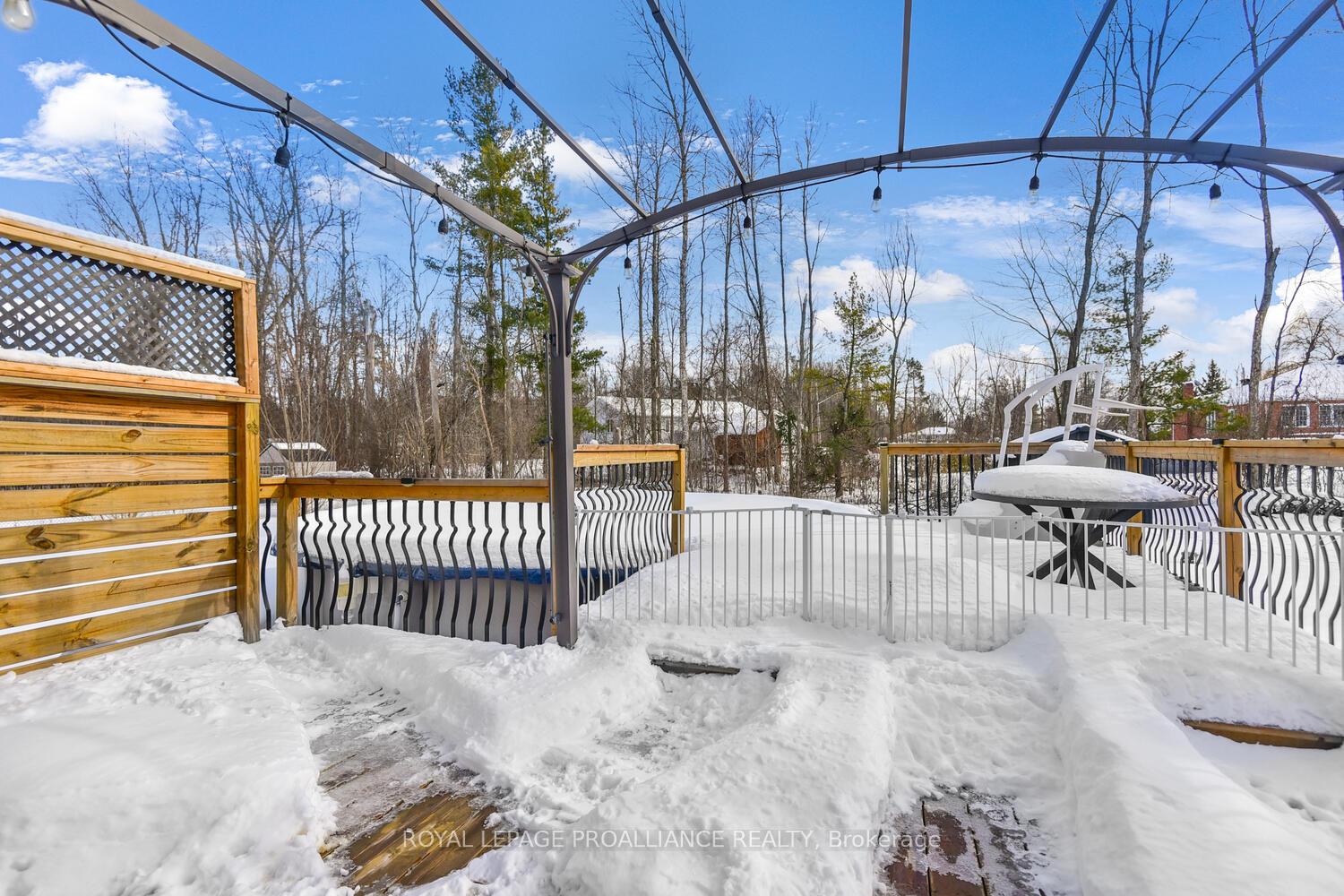 Photo 9 of 13 Albert Street, Edwardsburgh/Cardinal, Edwardsburgh/Cardinal Twp — HOMEH