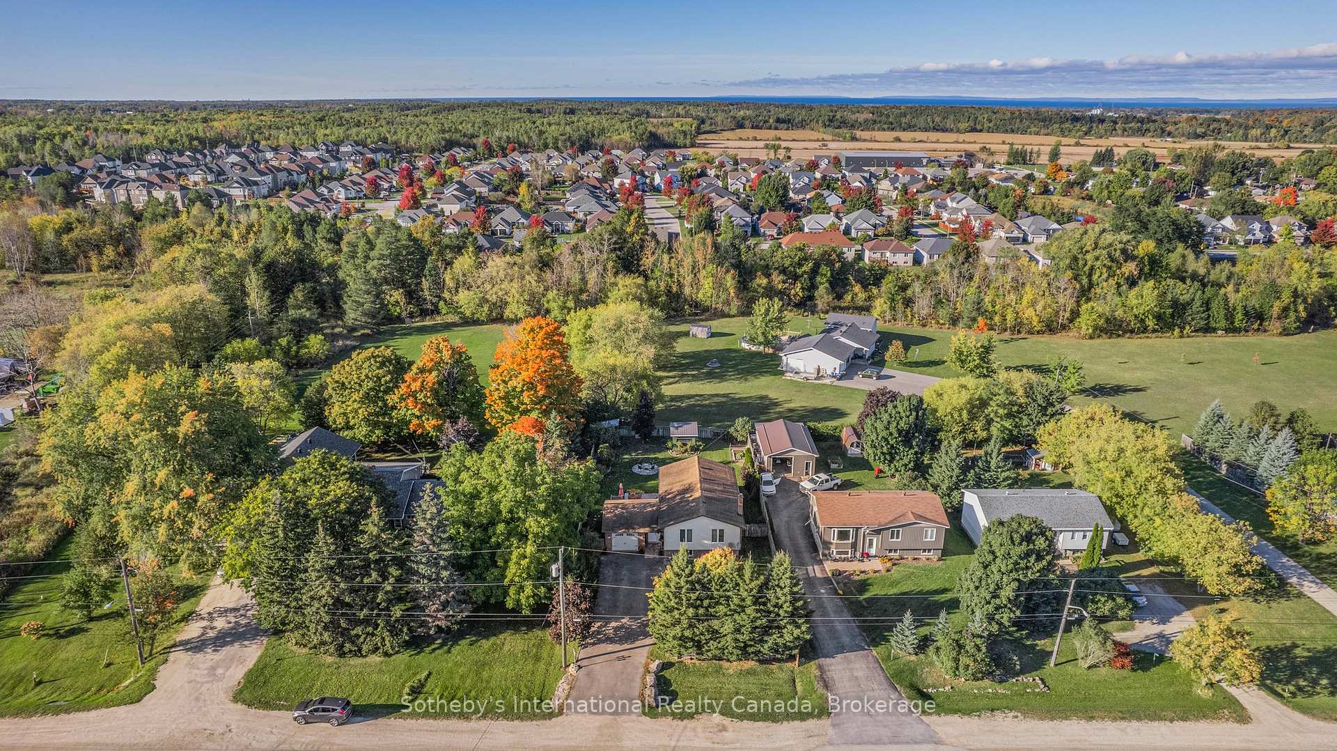 Photo 2 of 7558 County Road 91, Clearview, Stayner — HOMEH