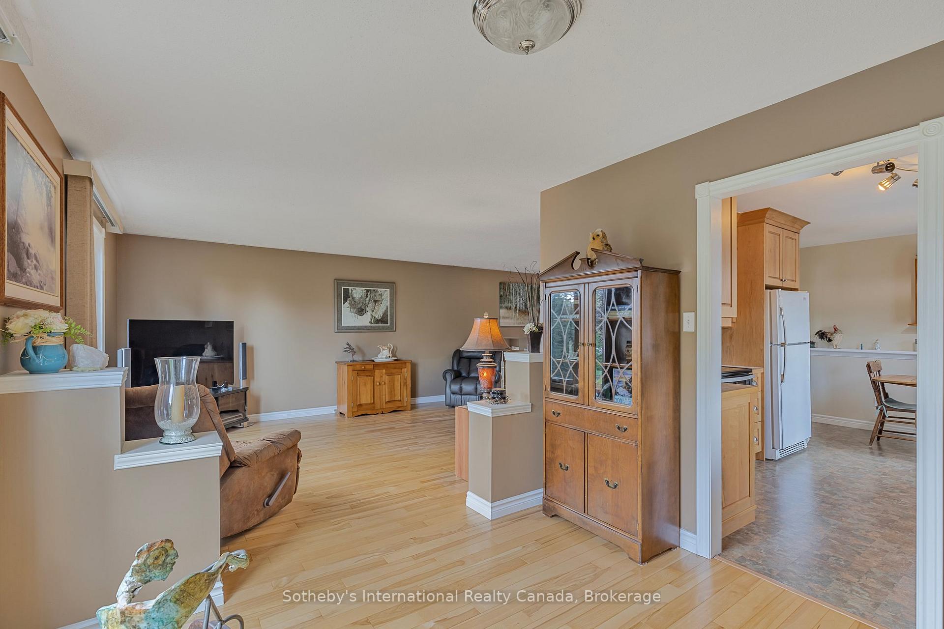 Photo 14 of 7558 County Road 91, Clearview, Stayner — HOMEH