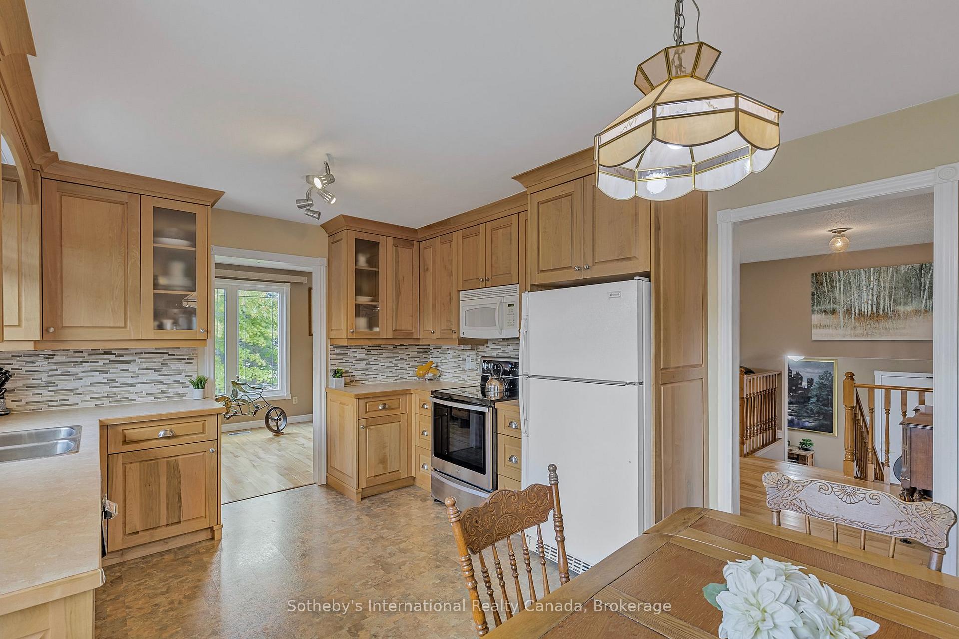 Photo 16 of 7558 County Road 91, Clearview, Stayner — HOMEH