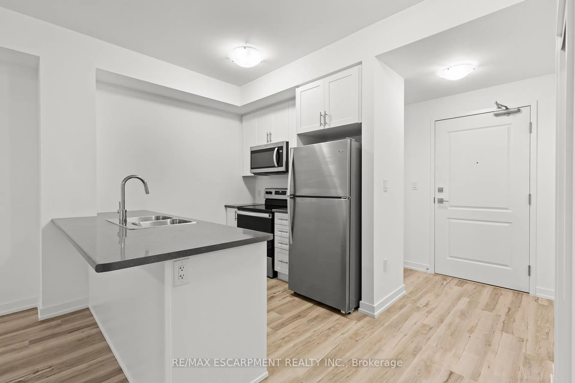 Photo 2 of Unit 219, 450 Dundas Street E, Hamilton, Waterdown — HOMEH