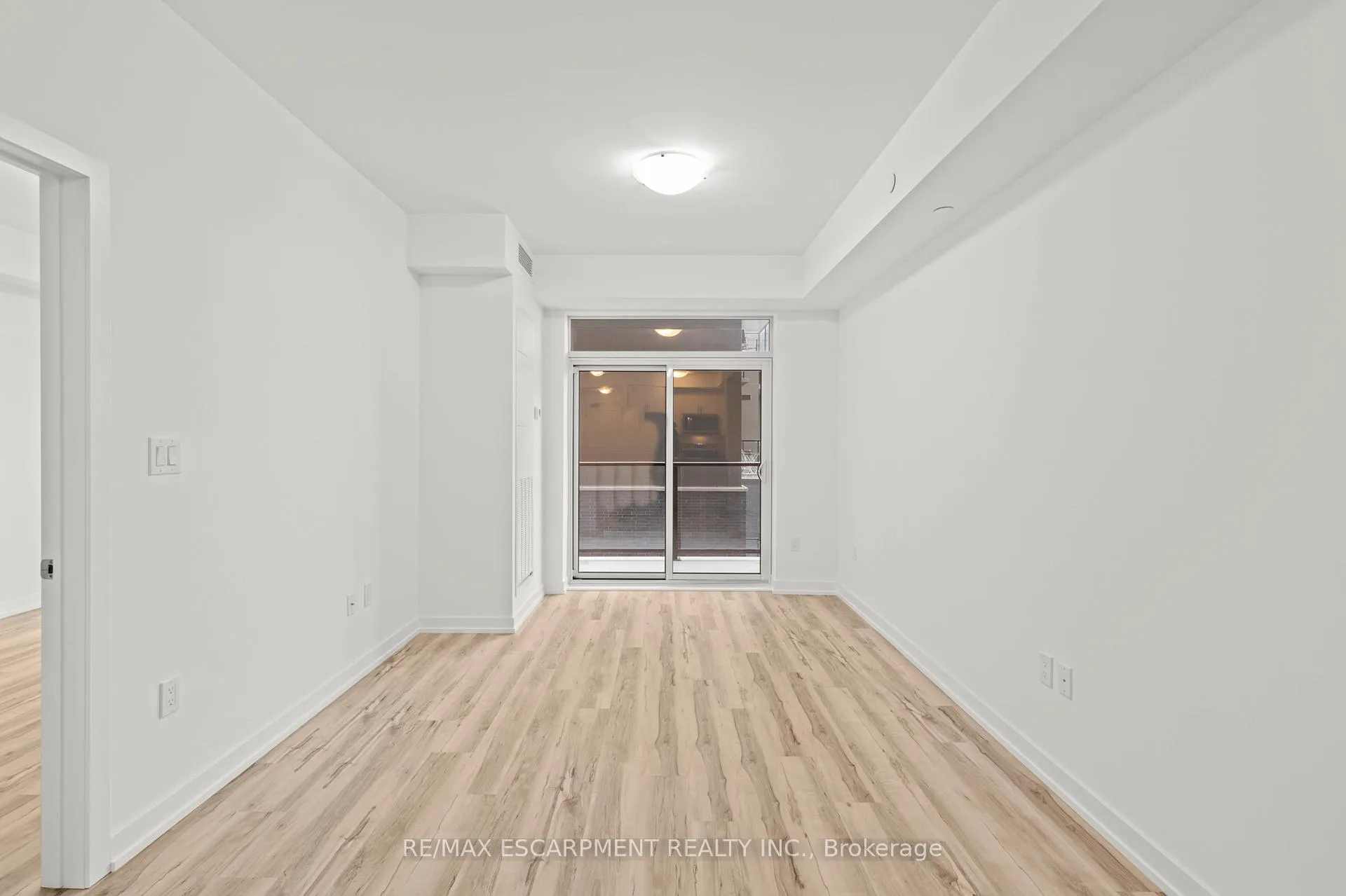 Photo 7 of Unit 219, 450 Dundas Street E, Hamilton, Waterdown — HOMEH
