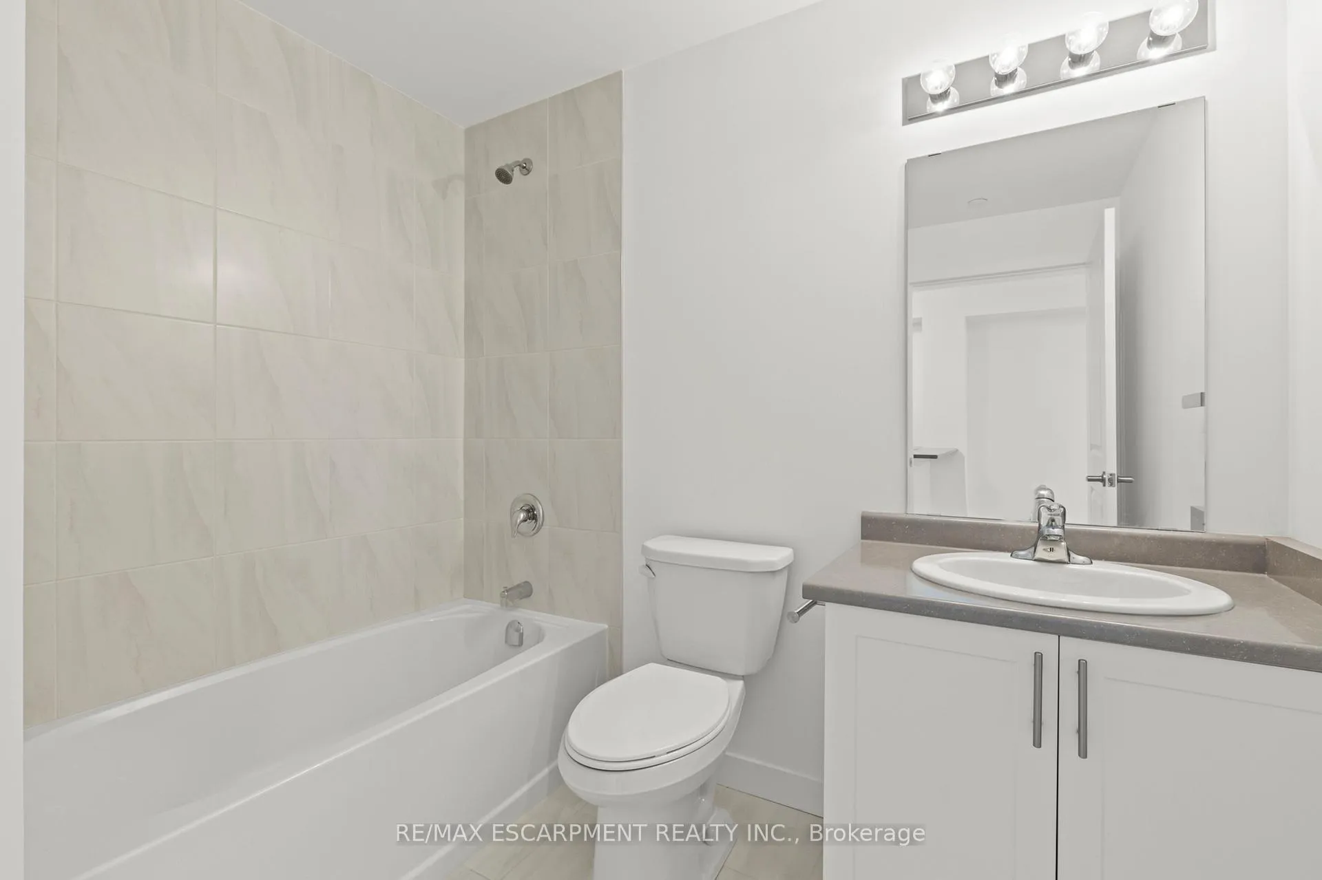 Photo 13 of Unit 219, 450 Dundas Street E, Hamilton, Waterdown — HOMEH