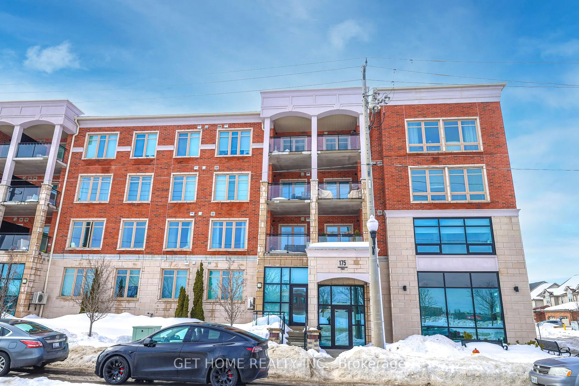 Front of Unit 205, 175 Commonwealth Street