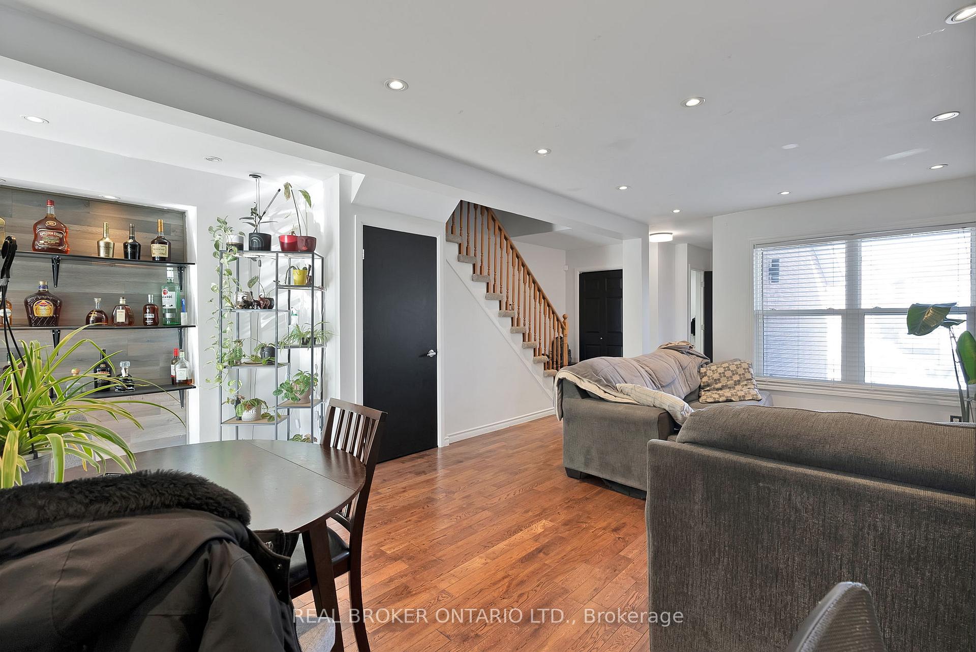 Photo 12 of 21 Carr Drive, Ajax, Central — HOMEH