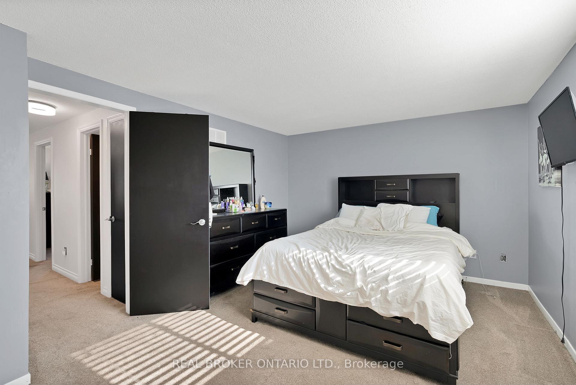 Photo 19 of 21 Carr Drive, Ajax, Central — HOMEH