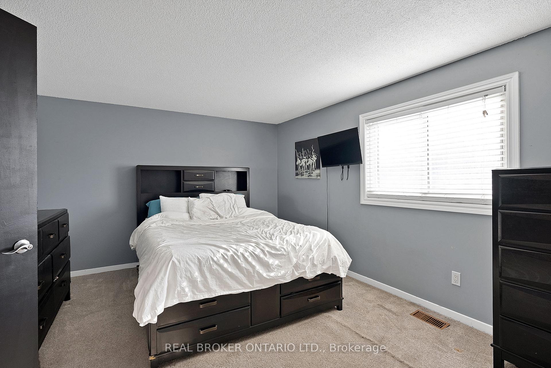 Photo 20 of 21 Carr Drive, Ajax, Central — HOMEH
