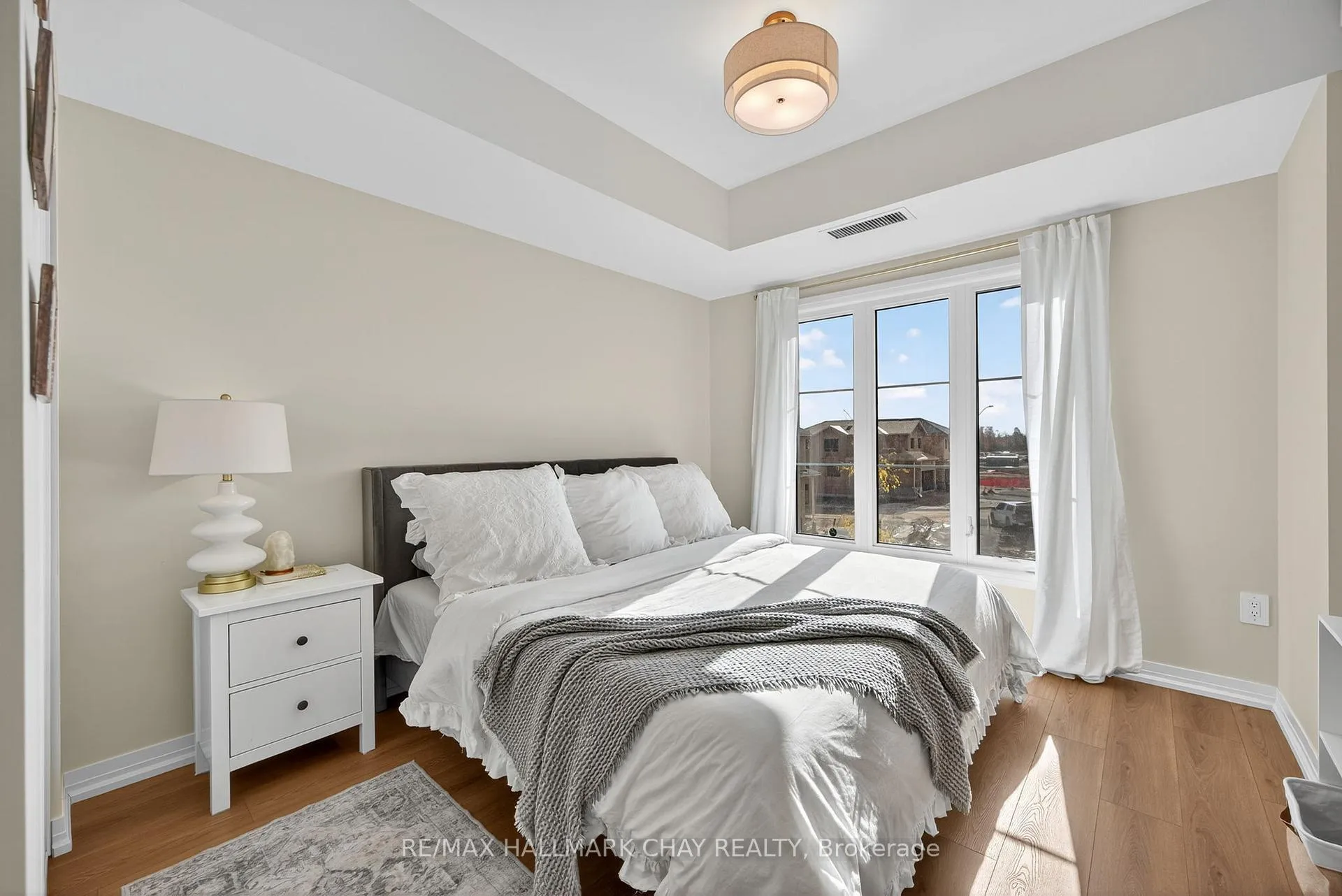 Photo 12 of Unit 203, 15 Kneeshaw Drive, Barrie, Innis-Shore — HOMEH