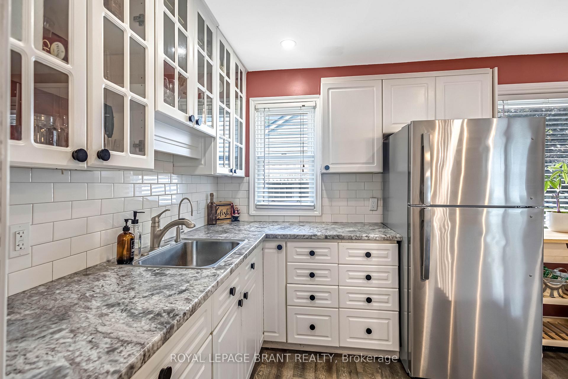 Photo 6 of 14 Barker Street, Brant, Paris — HOMEH