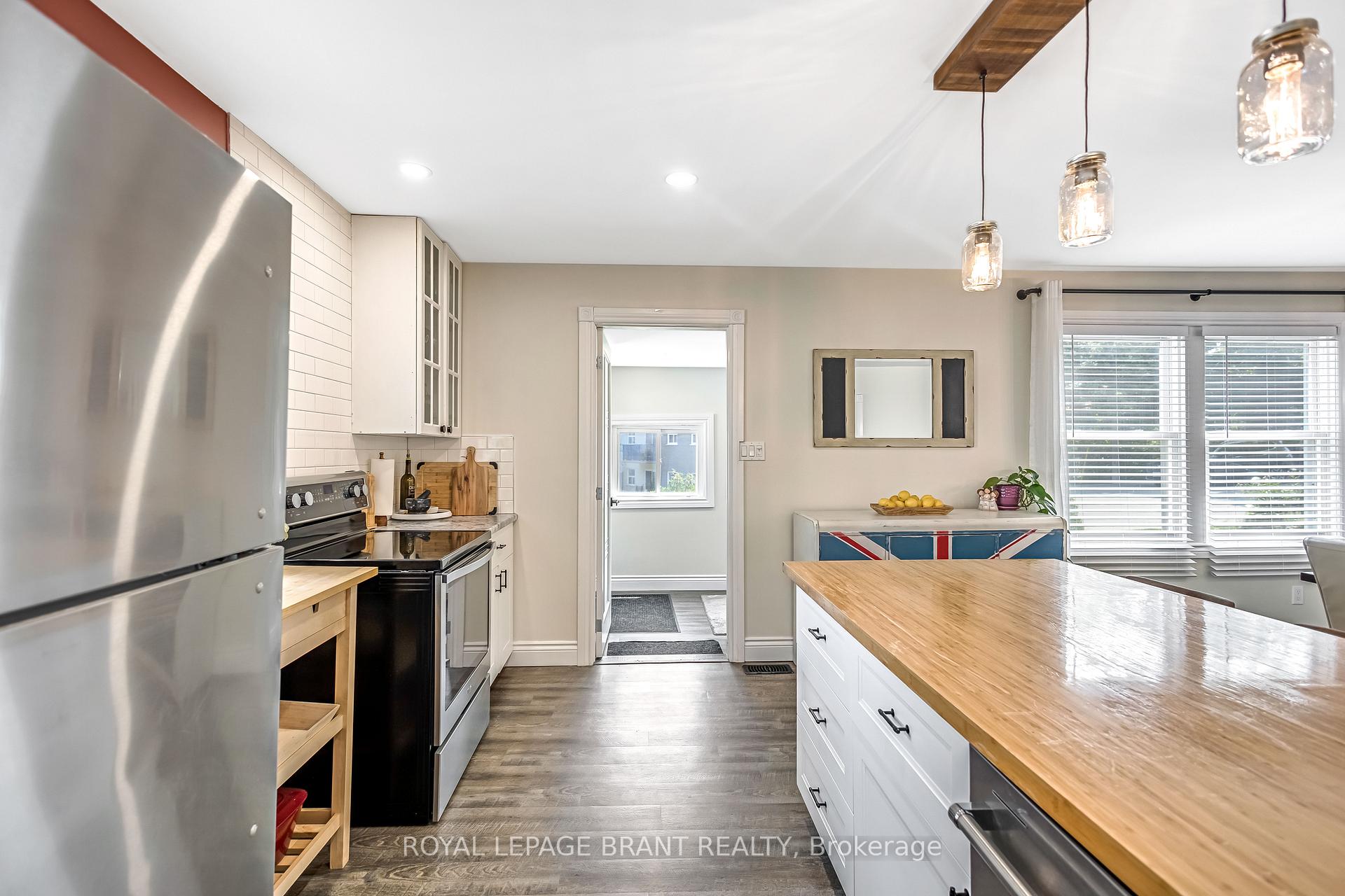 Photo 7 of 14 Barker Street, Brant, Paris — HOMEH