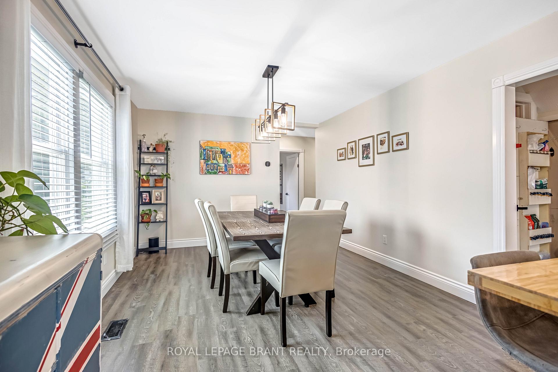 Photo 9 of 14 Barker Street, Brant, Paris — HOMEH