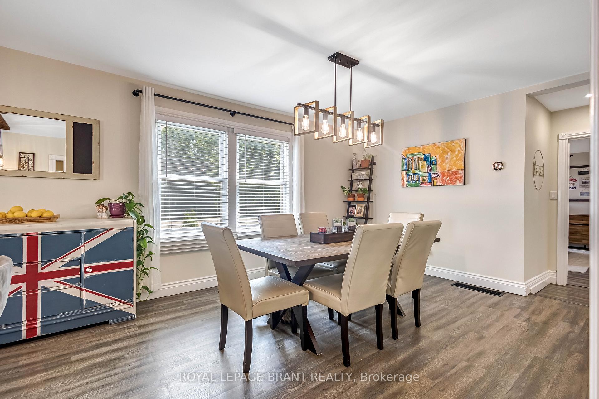 Photo 10 of 14 Barker Street, Brant, Paris — HOMEH