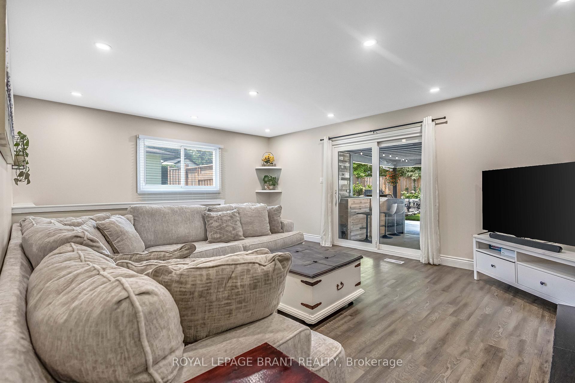 Photo 11 of 14 Barker Street, Brant, Paris — HOMEH