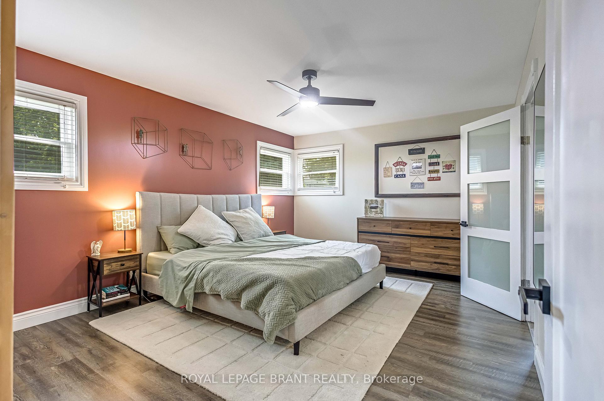 Photo 13 of 14 Barker Street, Brant, Paris — HOMEH
