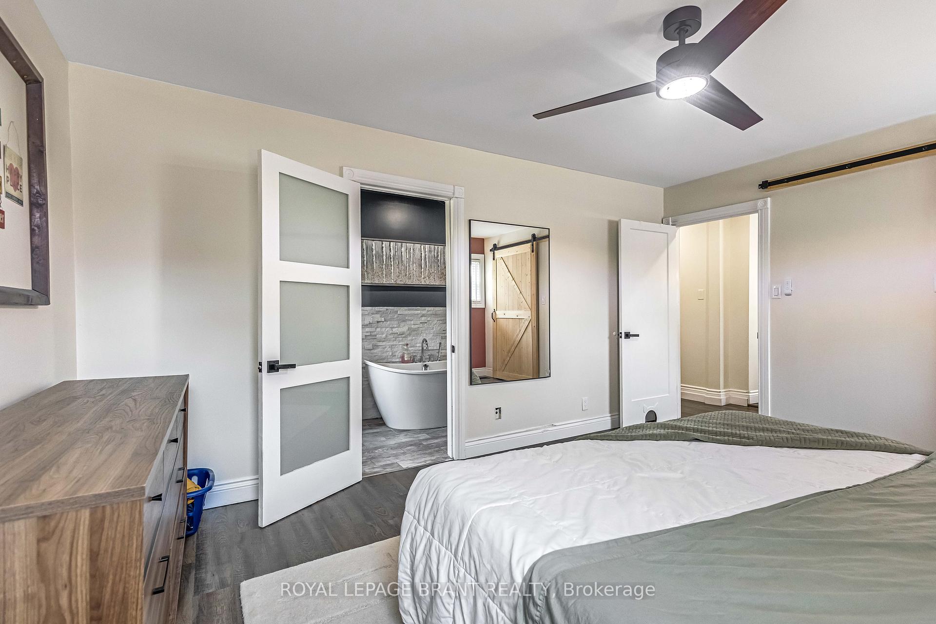 Photo 16 of 14 Barker Street, Brant, Paris — HOMEH