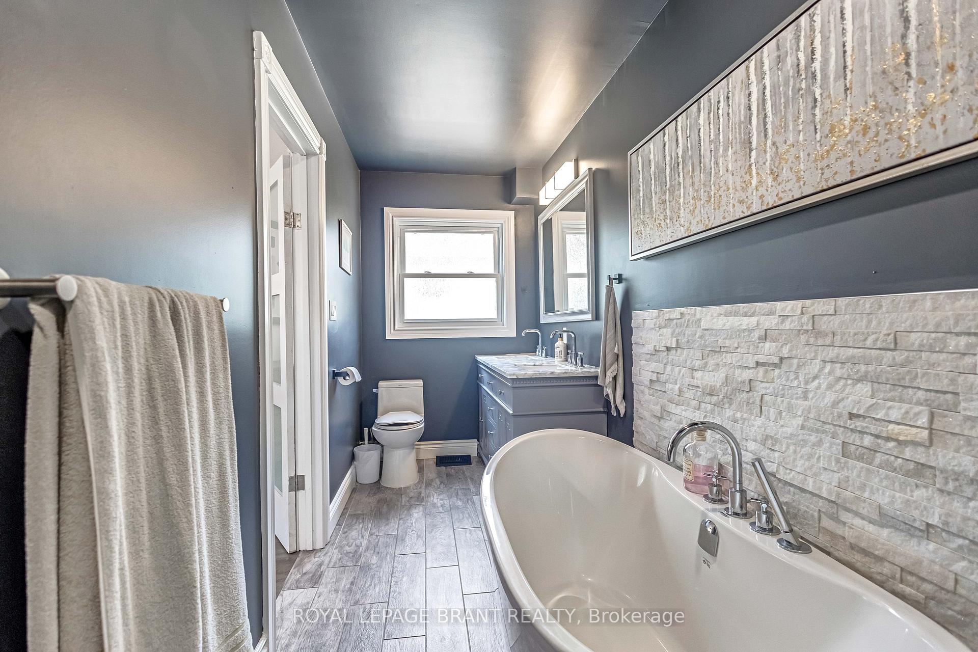Photo 17 of 14 Barker Street, Brant, Paris — HOMEH