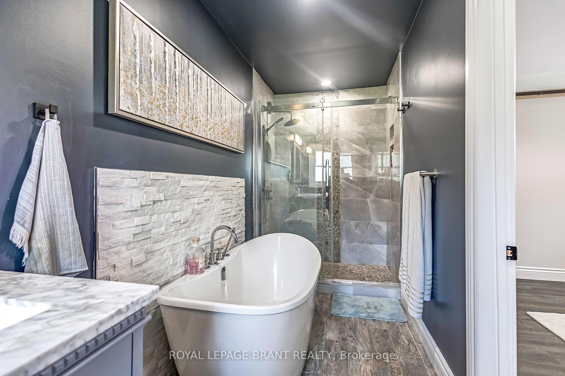 Photo 18 of 14 Barker Street, Brant, Paris — HOMEH