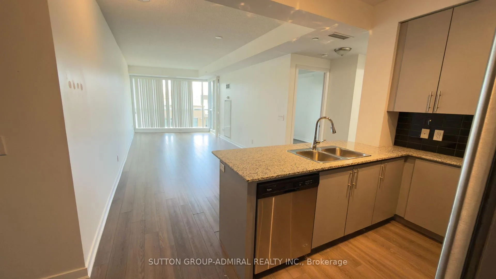 Photo 8 of Unit 412, 60 Berwick Avenue, Toronto, Yonge-Eglinton — HOMEH