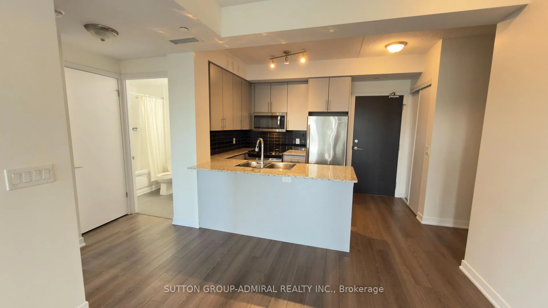 Photo 10 of Unit 412, 60 Berwick Avenue, Toronto, Yonge-Eglinton — HOMEH