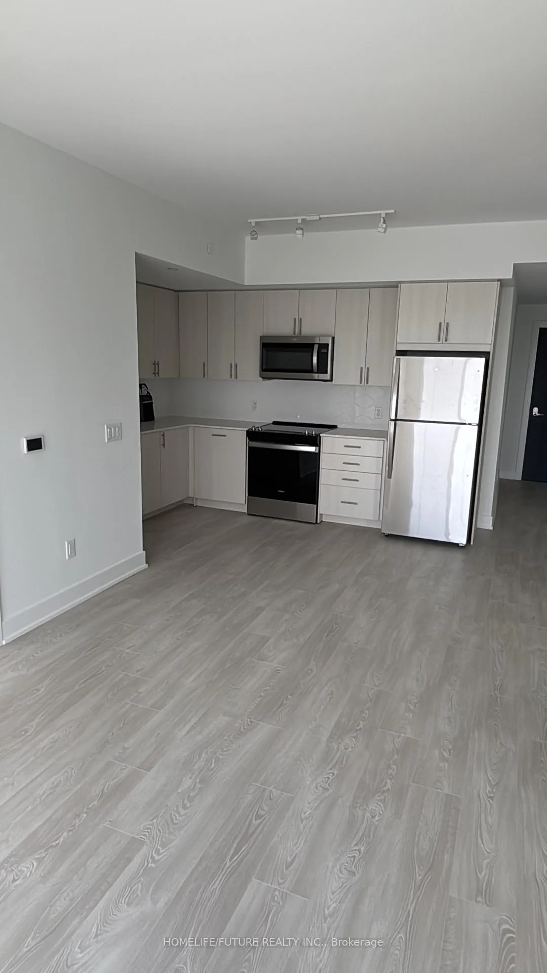 Photo 4 of Unit PH08, 2545 Simcoe Street N, Oshawa, Windfields — HOMEH