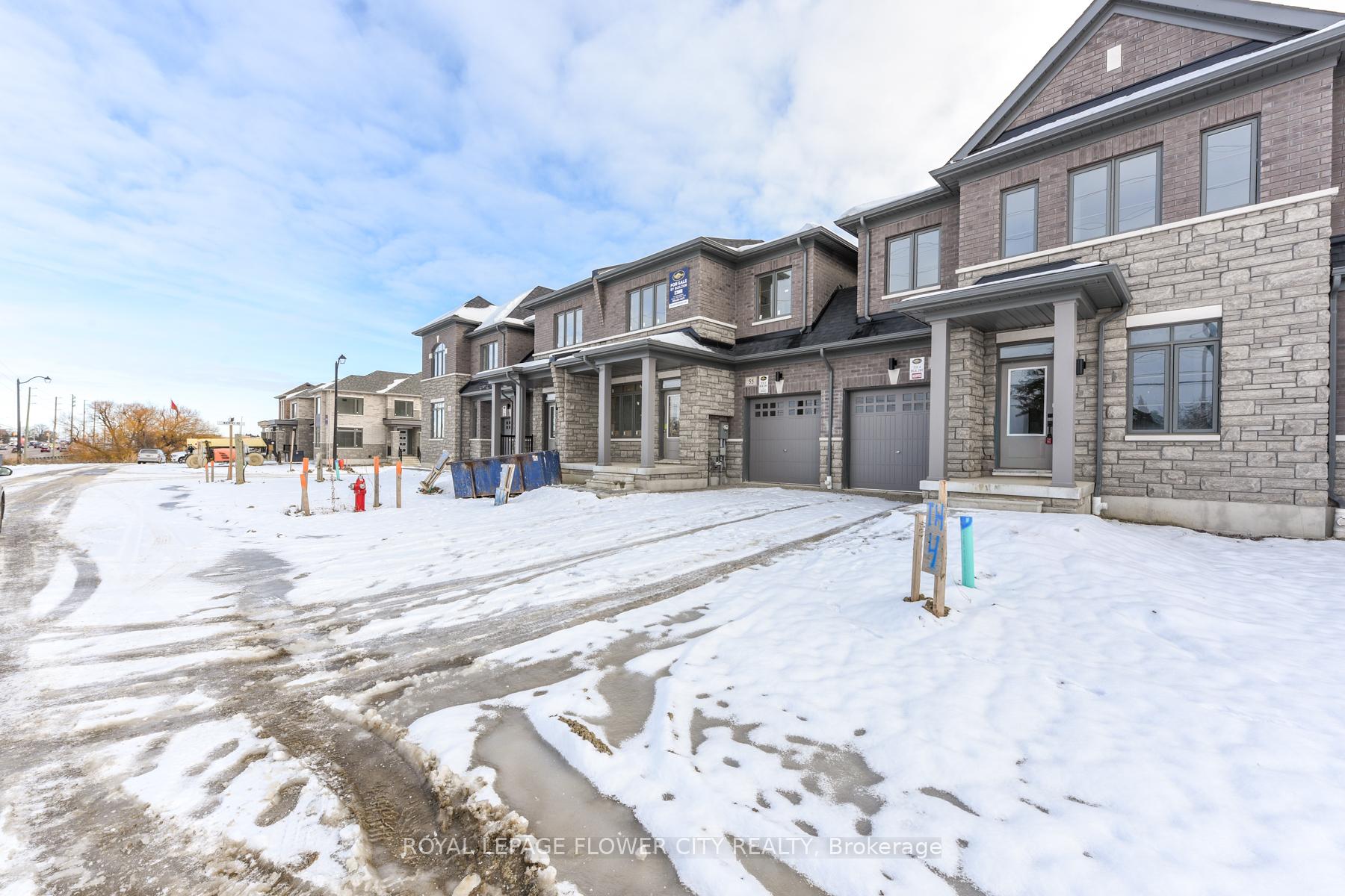 Photo 3 of 57 Tapscott Crescent, Brampton, Sandringham-Wellington North — HOMEH