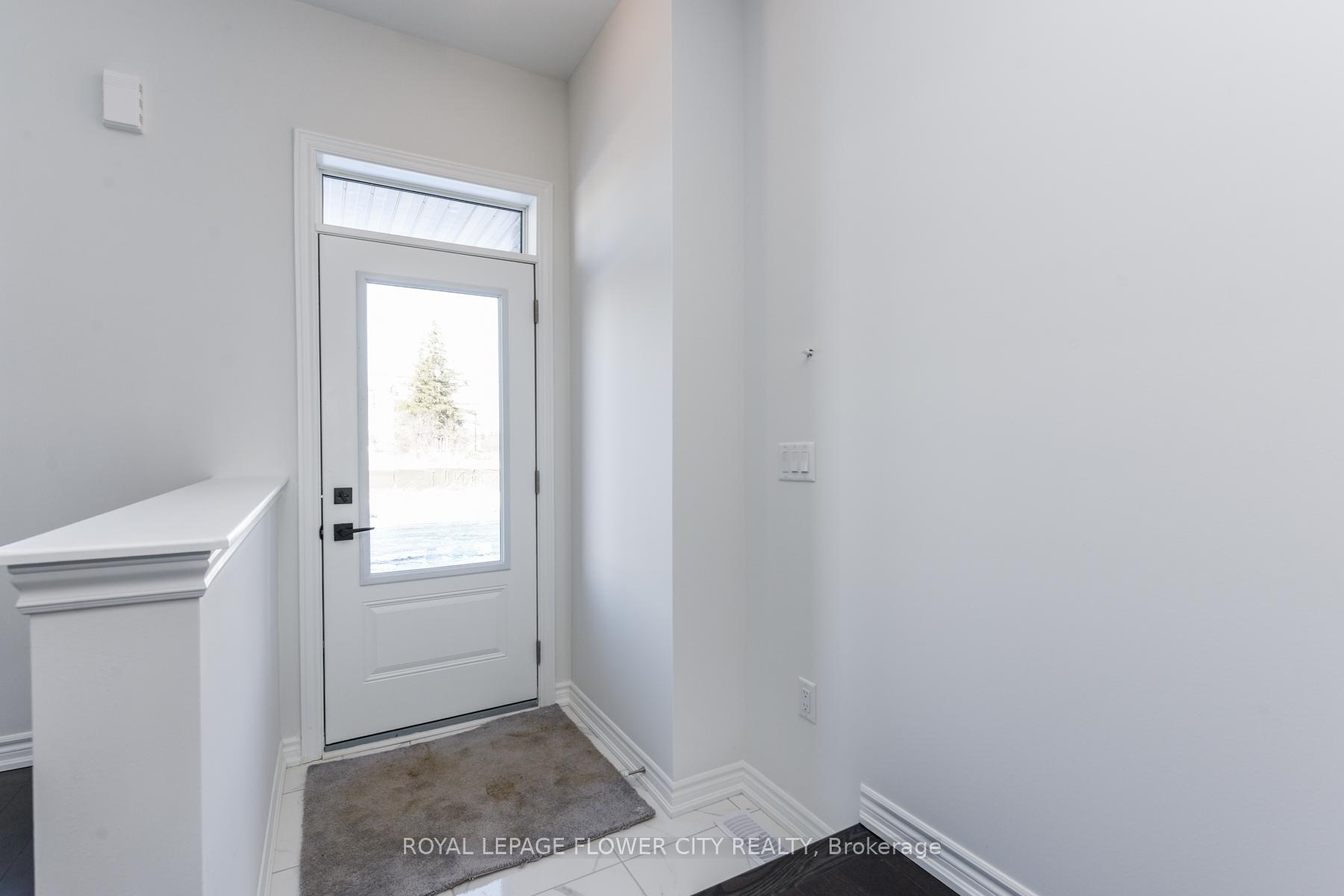 Photo 4 of 57 Tapscott Crescent, Brampton, Sandringham-Wellington North — HOMEH
