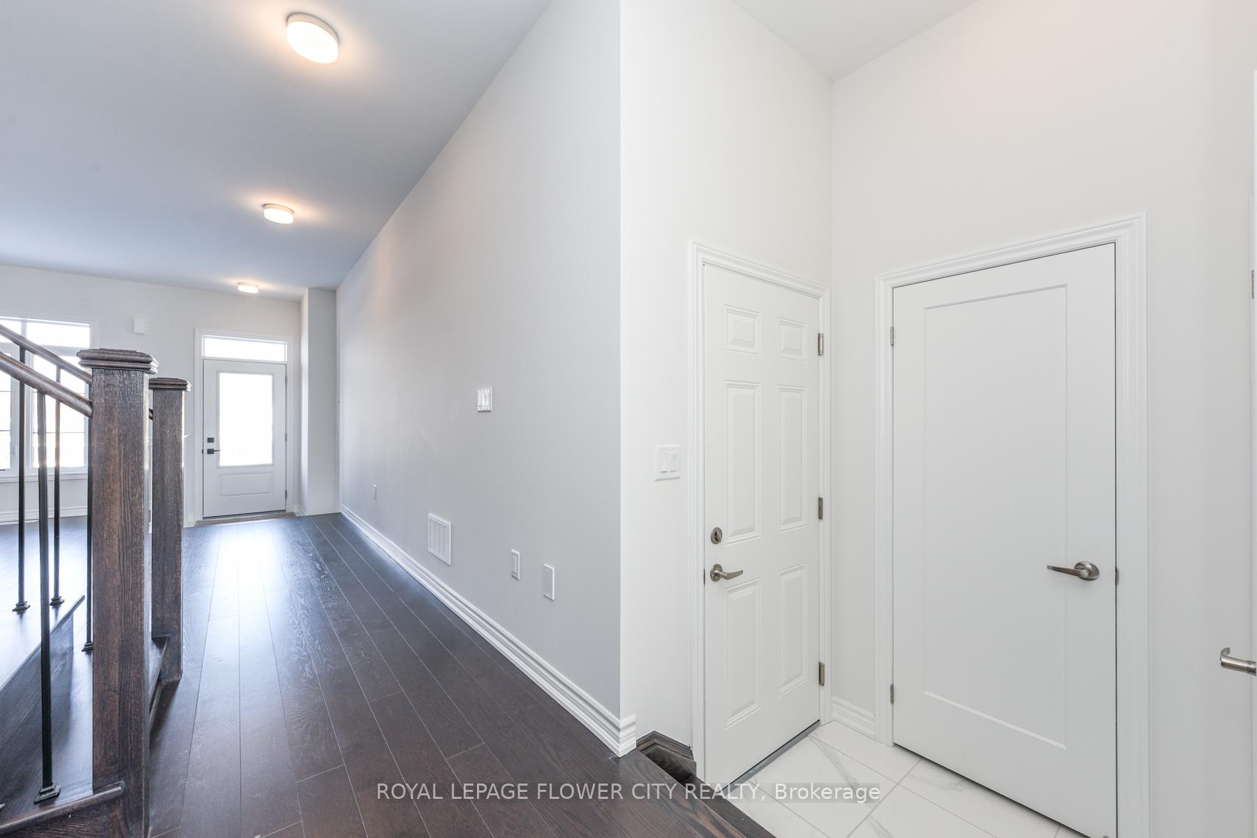 Photo 10 of 57 Tapscott Crescent, Brampton, Sandringham-Wellington North — HOMEH