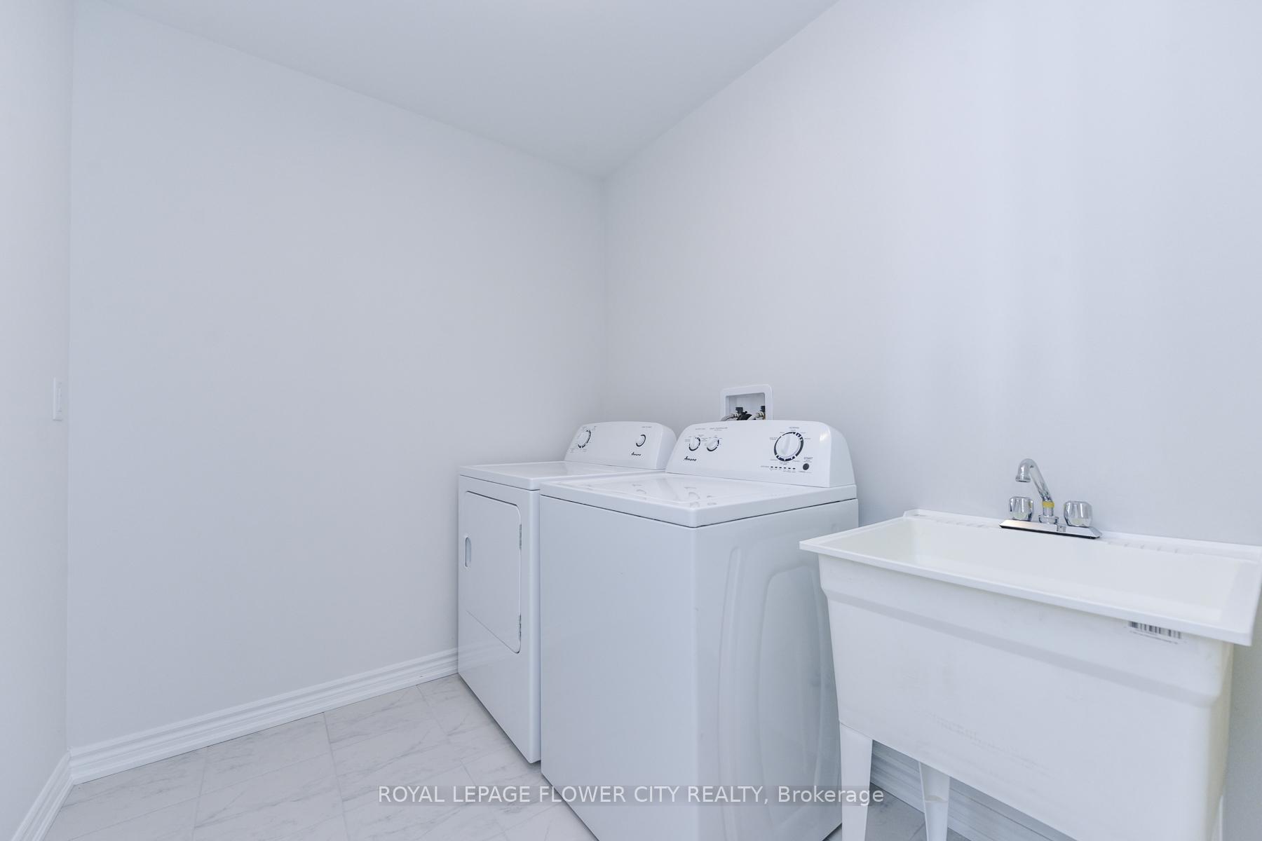 Photo 34 of 57 Tapscott Crescent, Brampton, Sandringham-Wellington North — HOMEH
