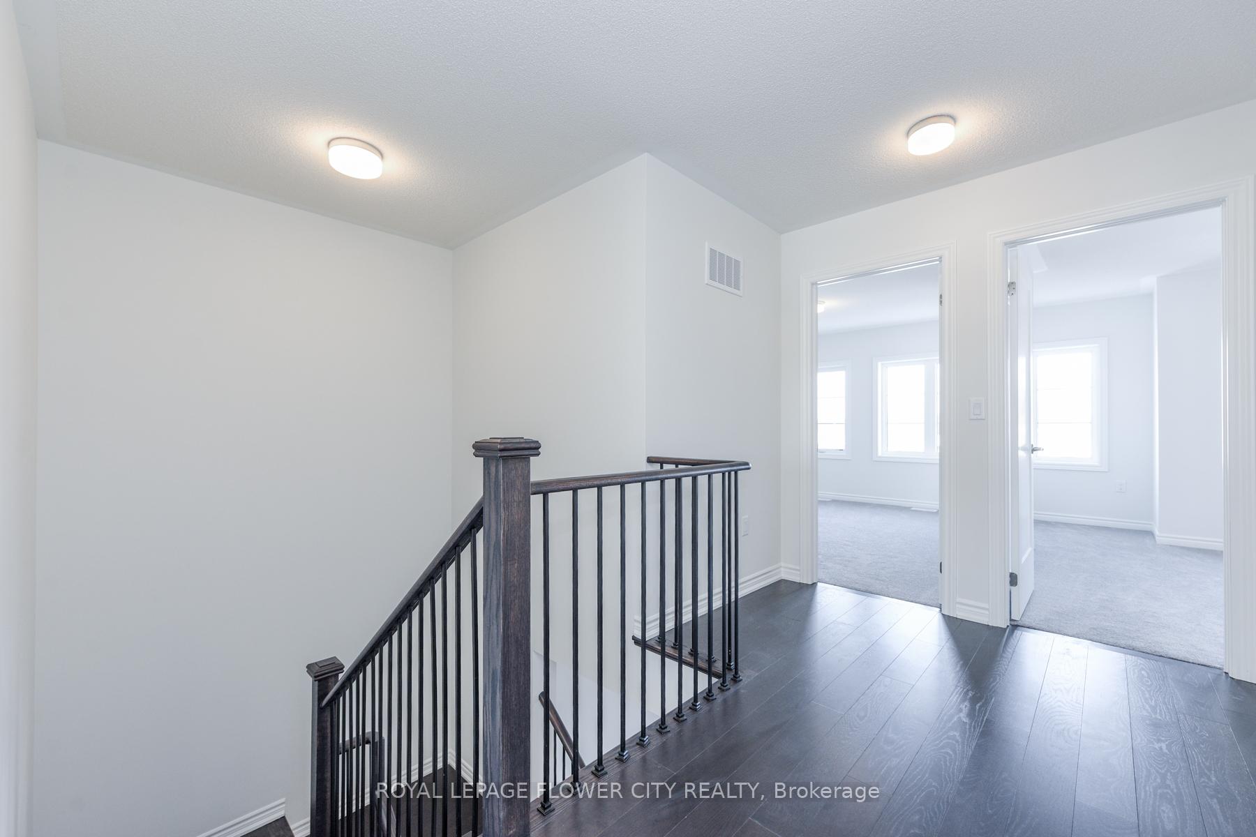 Photo 35 of 57 Tapscott Crescent, Brampton, Sandringham-Wellington North — HOMEH
