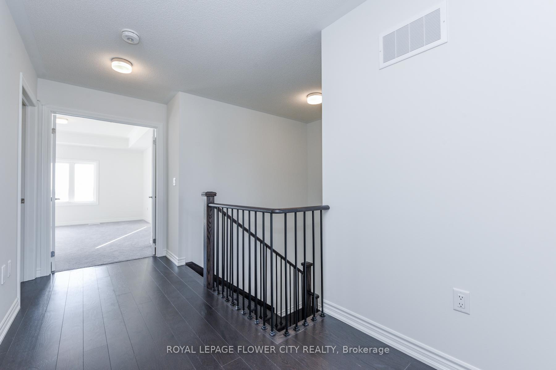 Photo 37 of 57 Tapscott Crescent, Brampton, Sandringham-Wellington North — HOMEH