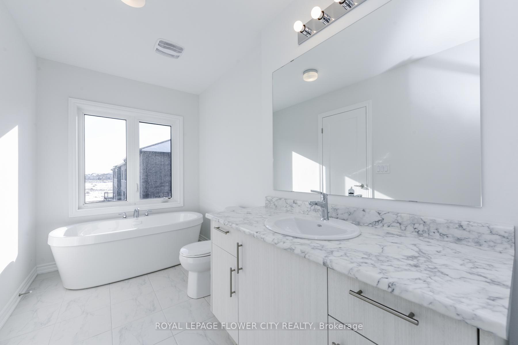 Photo 42 of 57 Tapscott Crescent, Brampton, Sandringham-Wellington North — HOMEH