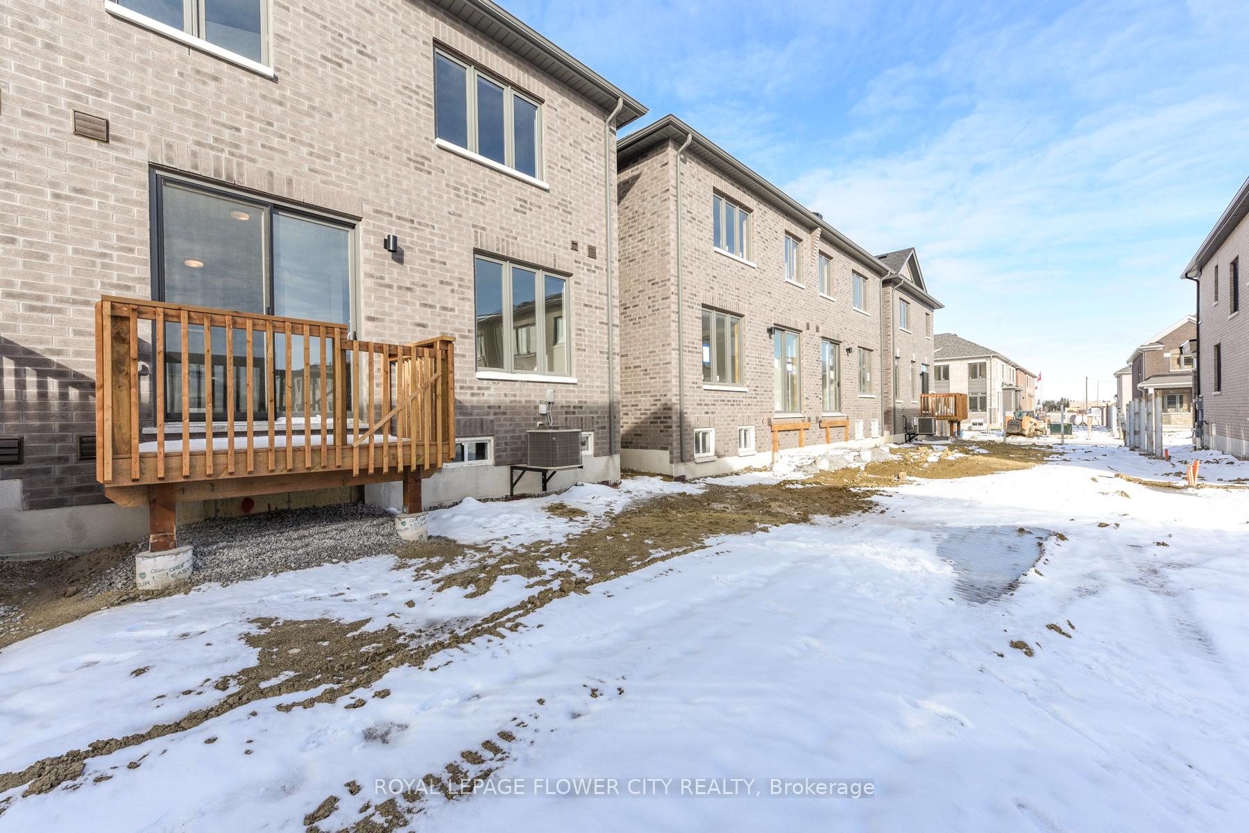 Photo 49 of 57 Tapscott Crescent, Brampton, Sandringham-Wellington North — HOMEH