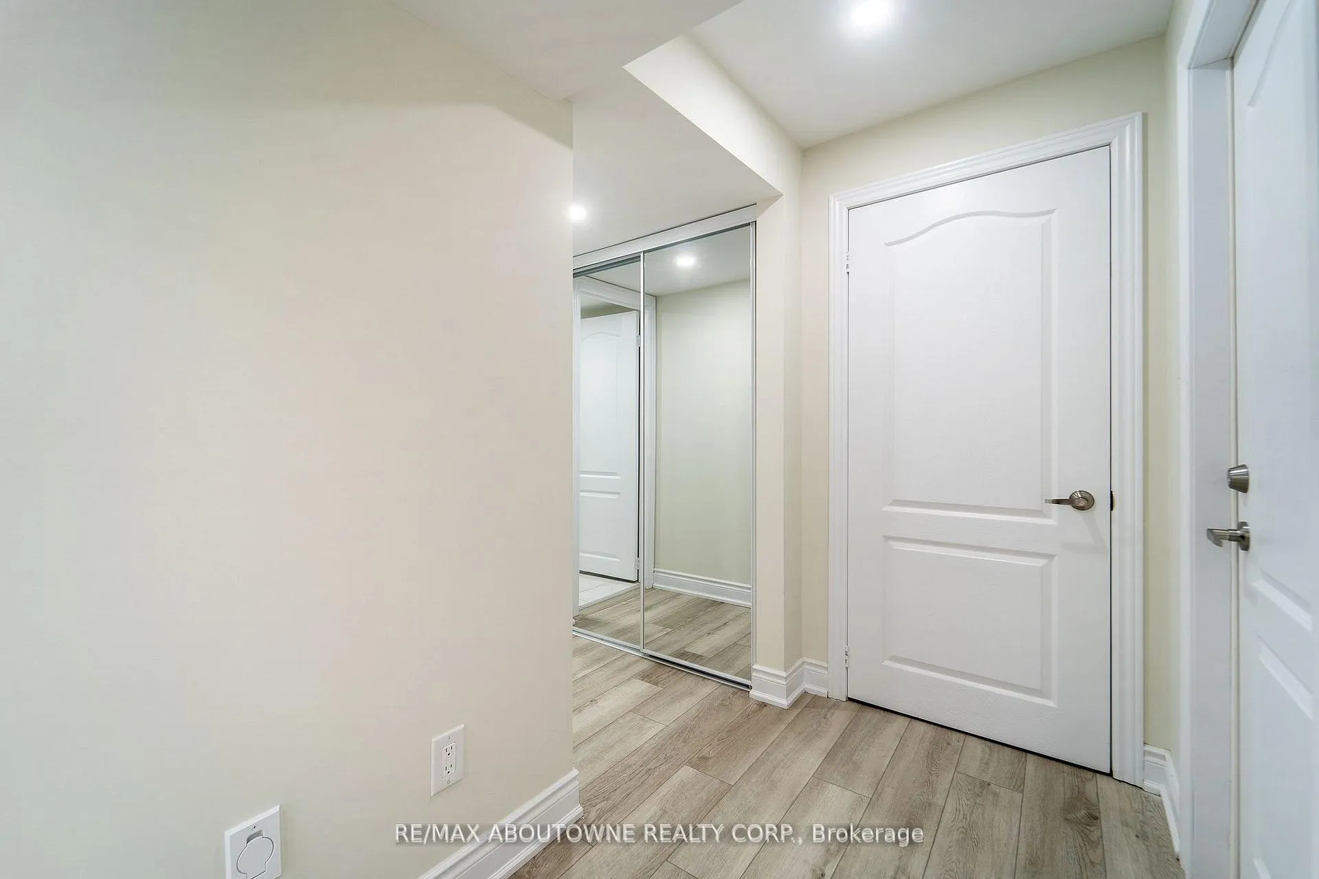 Photo 7 of Unit Bsmnt, 150 Goodwin Crescent, Milton, Ford — HOMEH