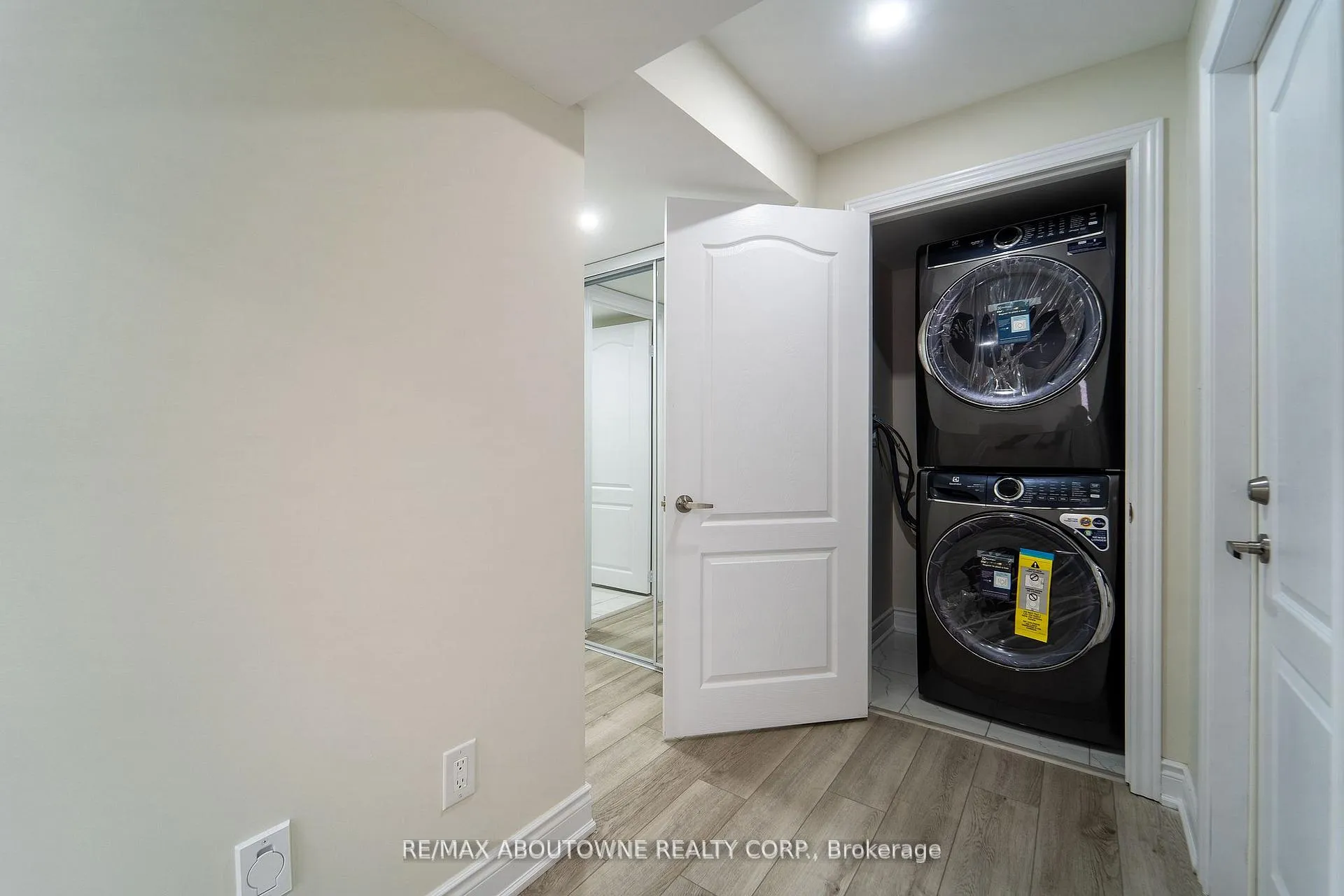 Photo 8 of Unit Bsmnt, 150 Goodwin Crescent, Milton, Ford — HOMEH