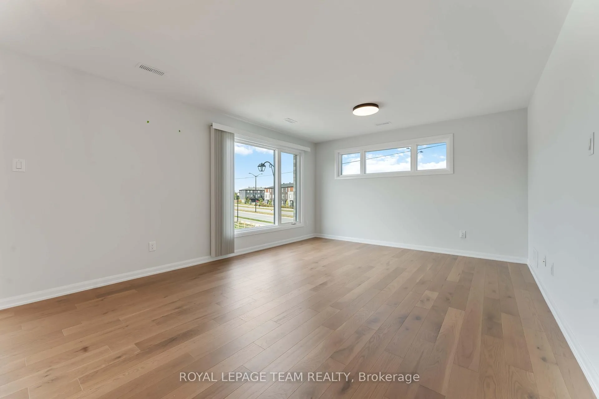 Photo 5 of 719 Arcadian Private, Ottawa, Kanata - Kanata Lakes/Heritage Hills — HOMEH