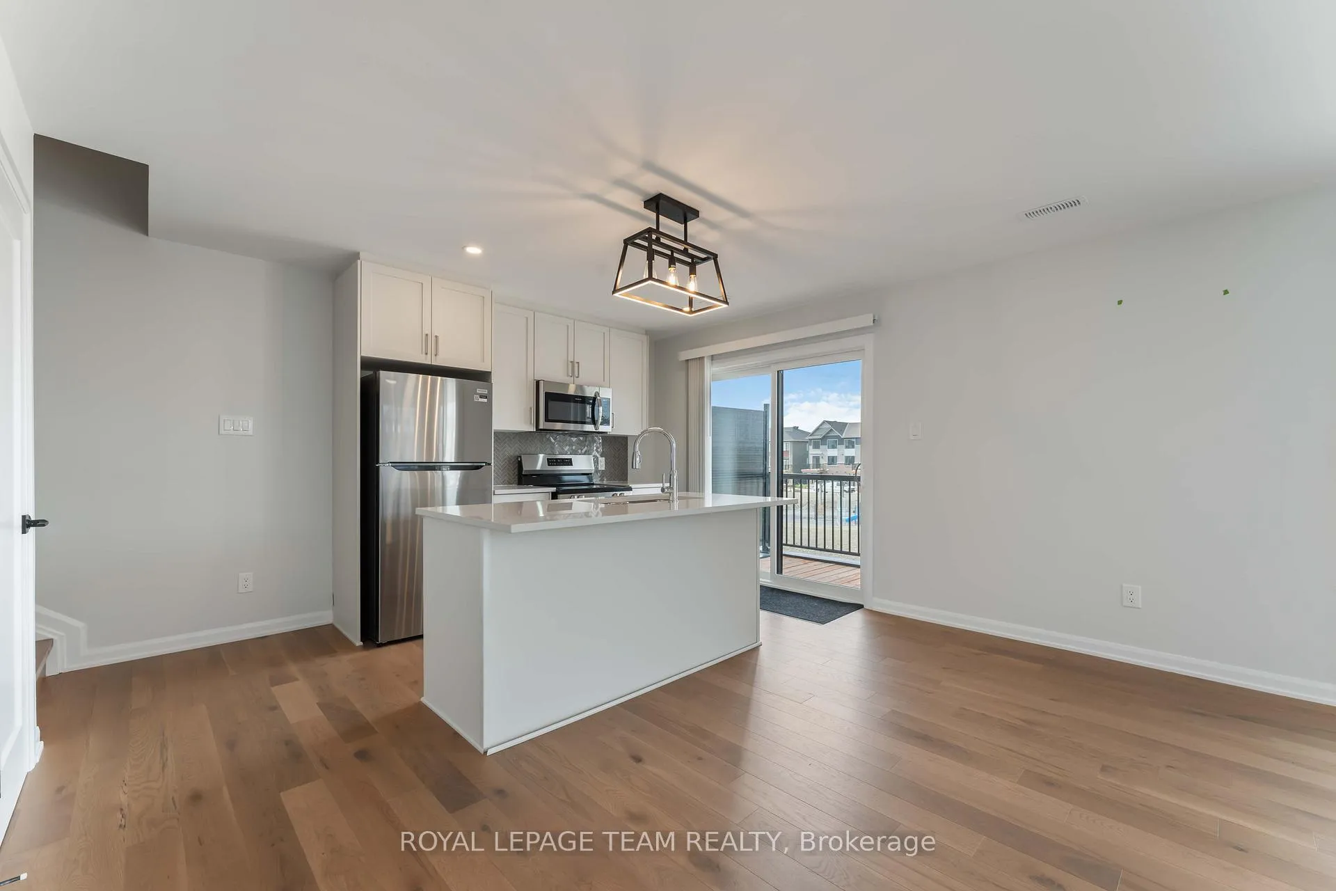 Photo 7 of 719 Arcadian Private, Ottawa, Kanata - Kanata Lakes/Heritage Hills — HOMEH