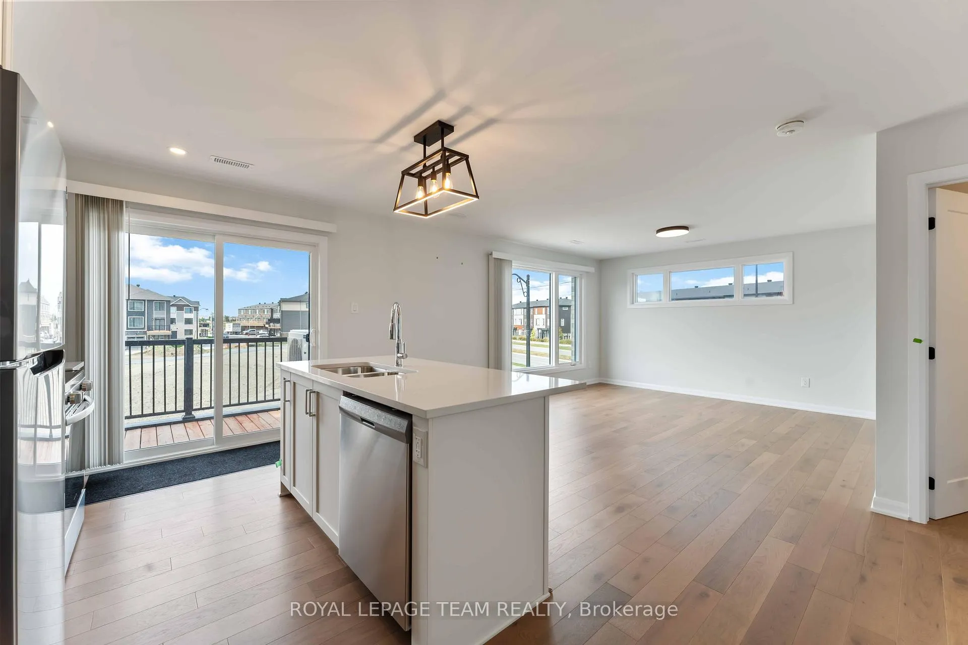 Photo 9 of 719 Arcadian Private, Ottawa, Kanata - Kanata Lakes/Heritage Hills — HOMEH