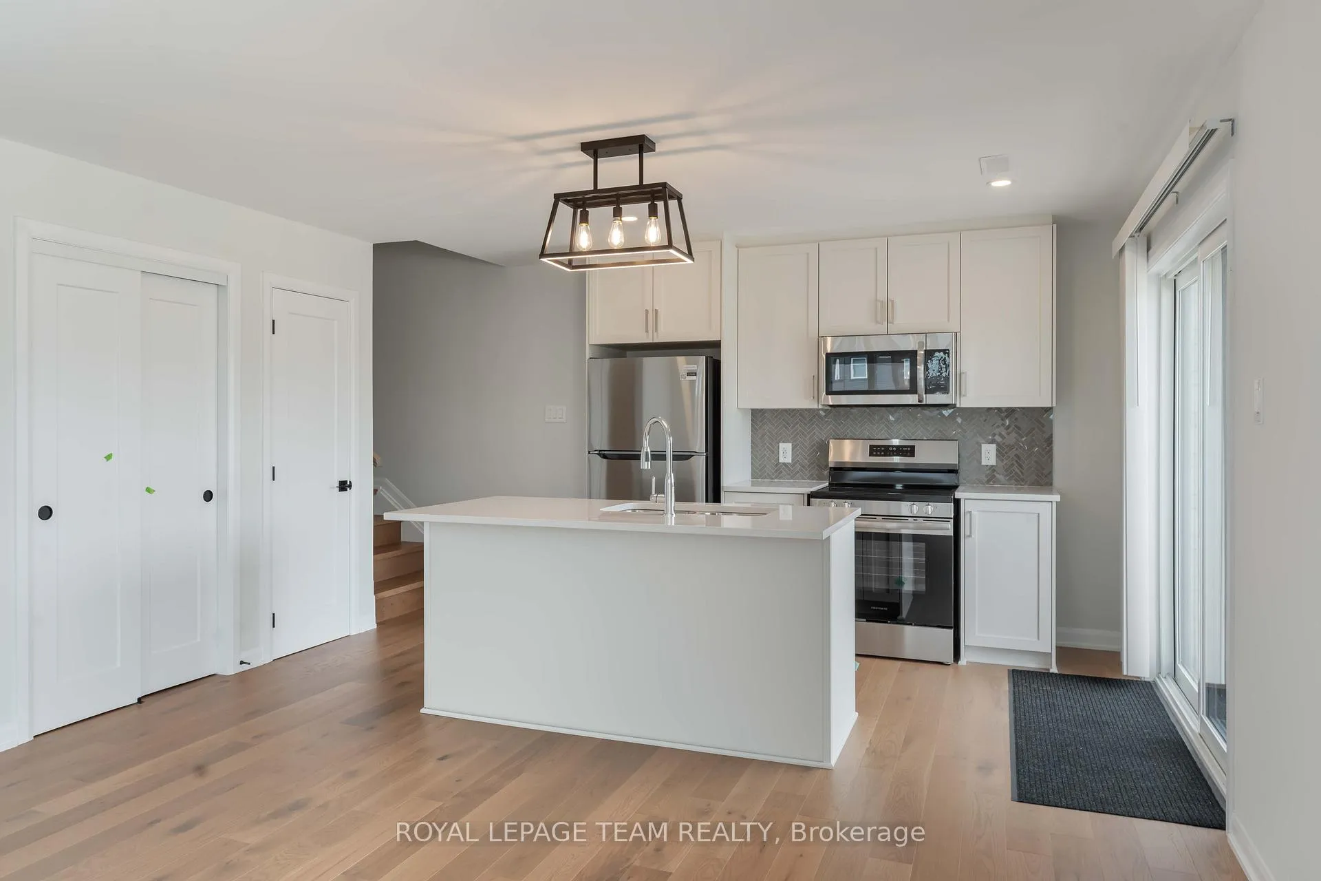Photo 11 of 719 Arcadian Private, Ottawa, Kanata - Kanata Lakes/Heritage Hills — HOMEH