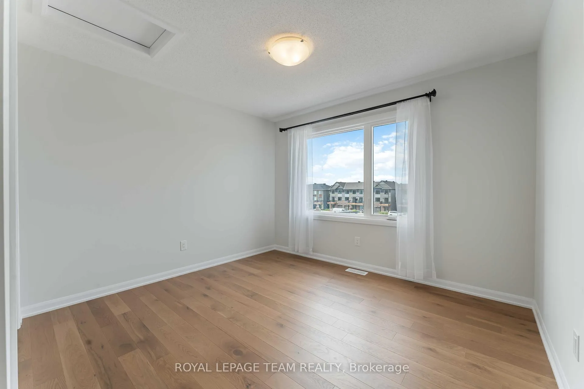 Photo 18 of 719 Arcadian Private, Ottawa, Kanata - Kanata Lakes/Heritage Hills — HOMEH