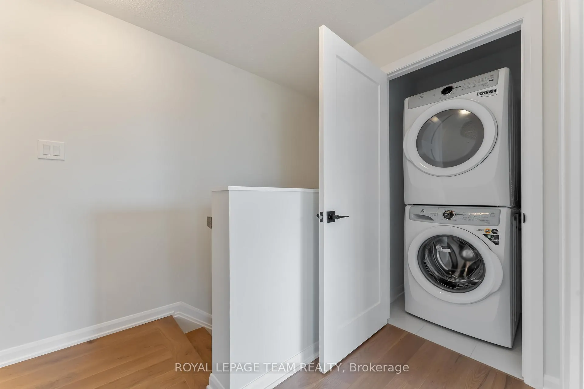 Photo 23 of 719 Arcadian Private, Ottawa, Kanata - Kanata Lakes/Heritage Hills — HOMEH