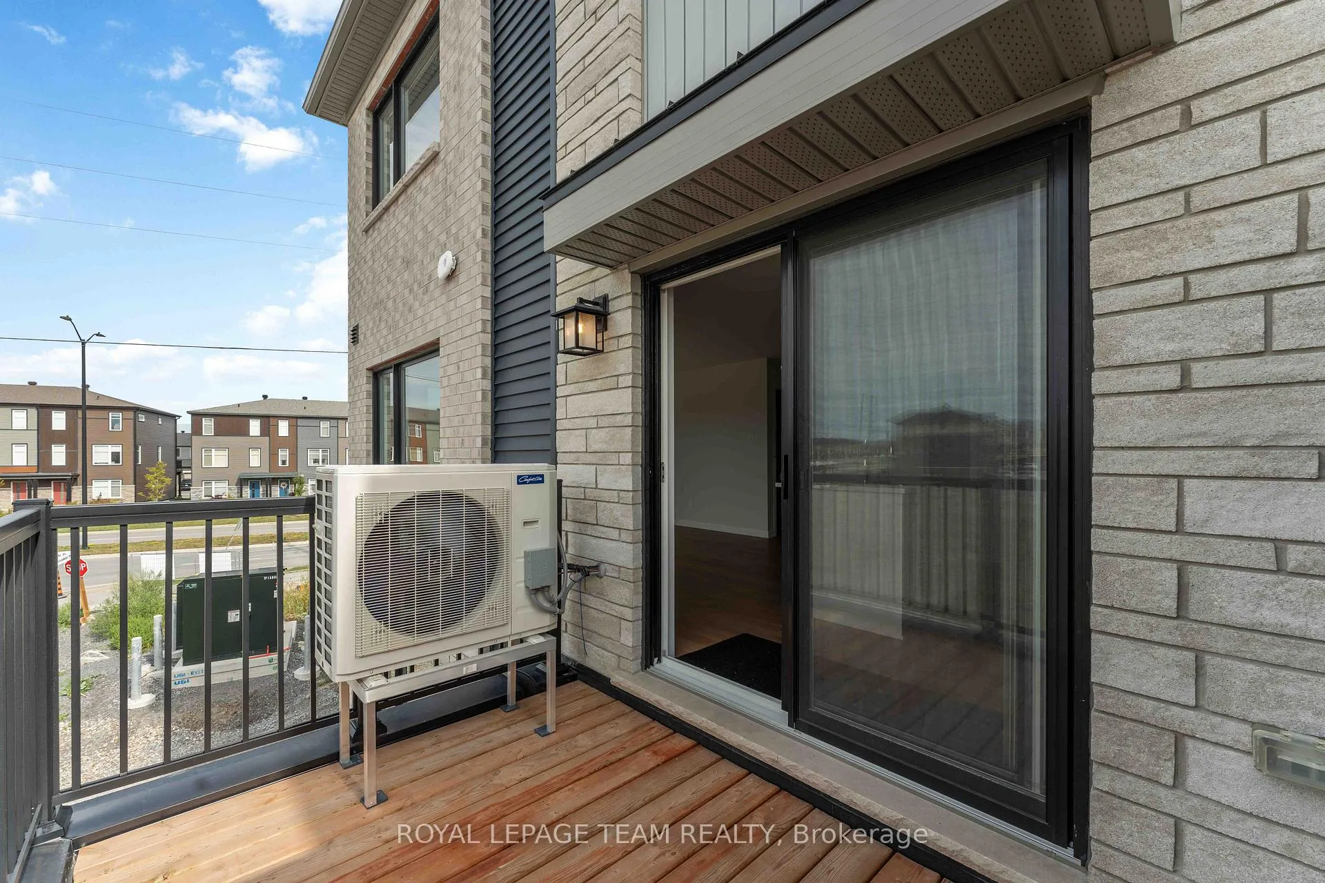 Photo 26 of 719 Arcadian Private, Ottawa, Kanata - Kanata Lakes/Heritage Hills — HOMEH