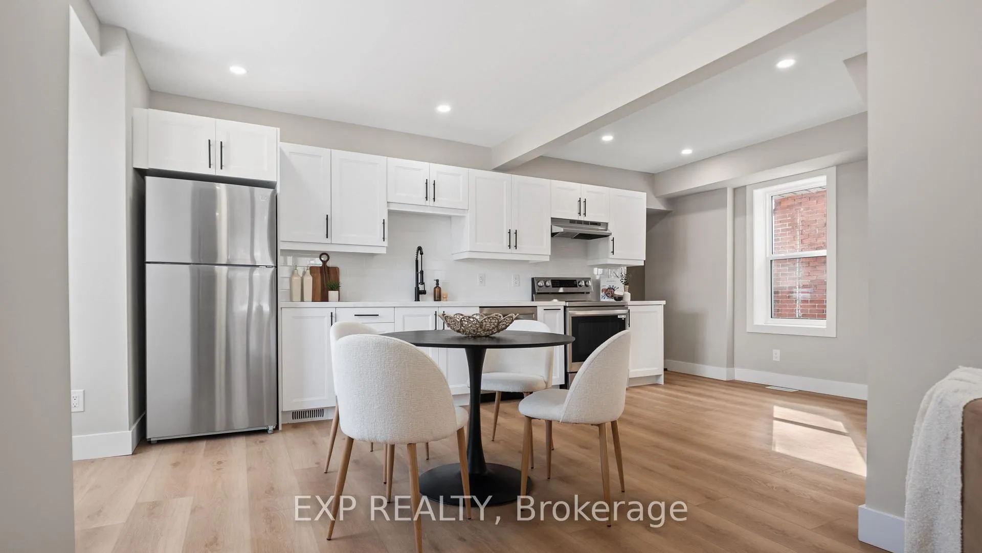 Photo 4 of 491 Upper Wentworth Street, Hamilton, Eastmount — HOMEH