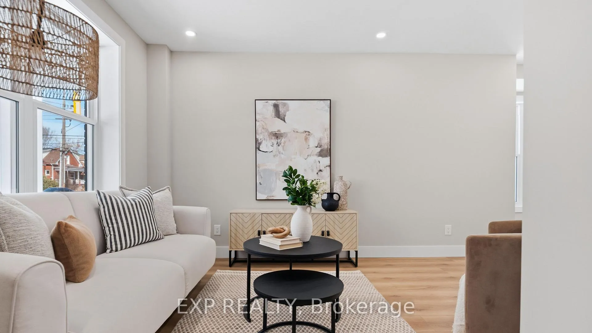 Photo 10 of 491 Upper Wentworth Street, Hamilton, Eastmount — HOMEH