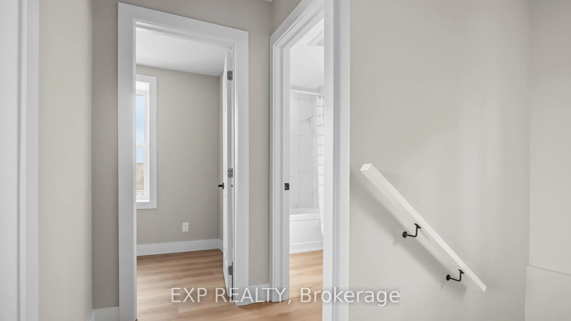 Photo 16 of 491 Upper Wentworth Street, Hamilton, Eastmount — HOMEH