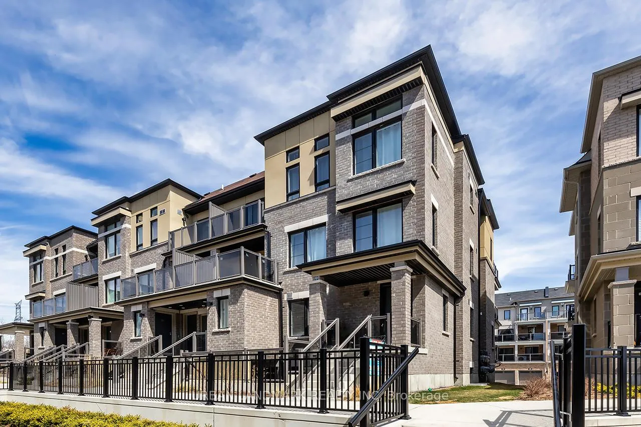 Photo 1 of Unit 26D, 26 Lookout Drive, Clarington, Bowmanville — HOMEH