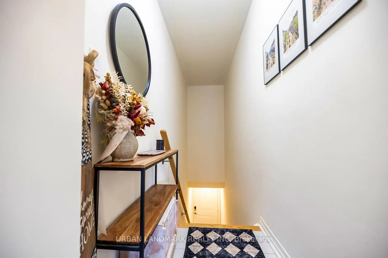 Photo 4 of Unit 26D, 26 Lookout Drive, Clarington, Bowmanville — HOMEH